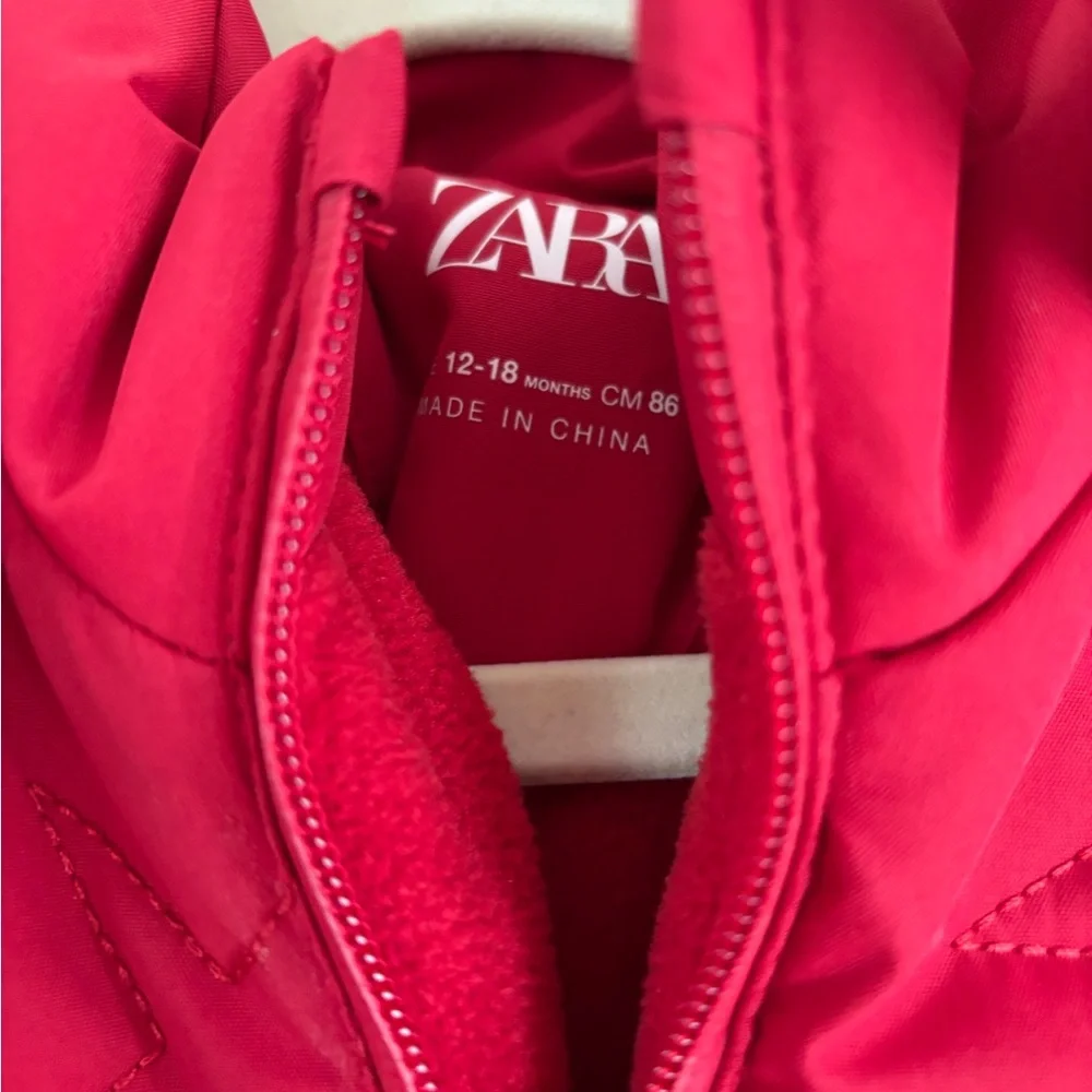 Zara Snowsuit - Red with Star Pattern 12-18mo - Picture 4 of 5
